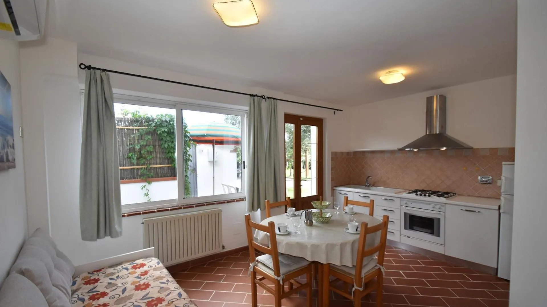 Appartement Appartamenti Mimosa - Clima, Giardino, Posti Auto Marina di Campo