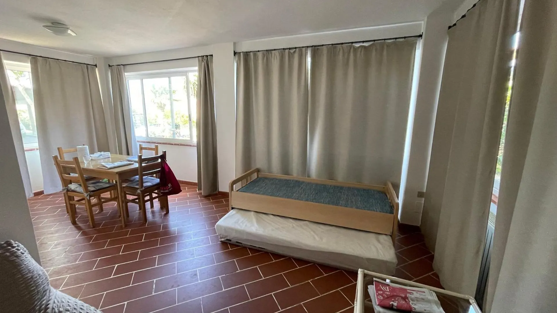 Appartamenti Mimosa - Clima, Giardino, Posti Auto Marina di Campo