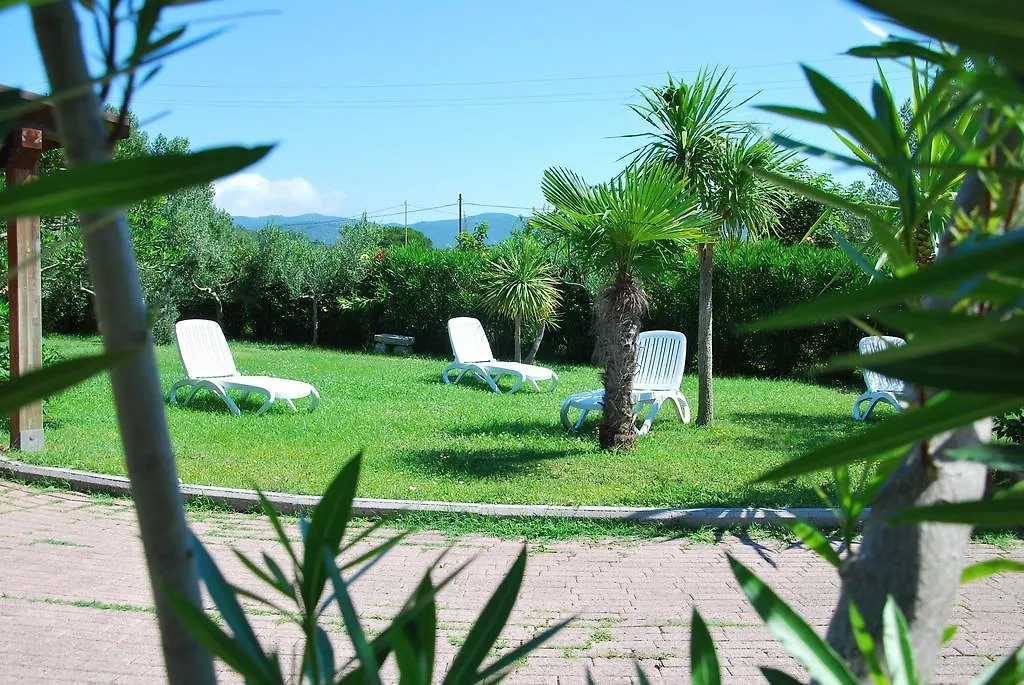 Appartamenti Mimosa - Clima, Giardino, Posti Auto Marina di Campo 0*,