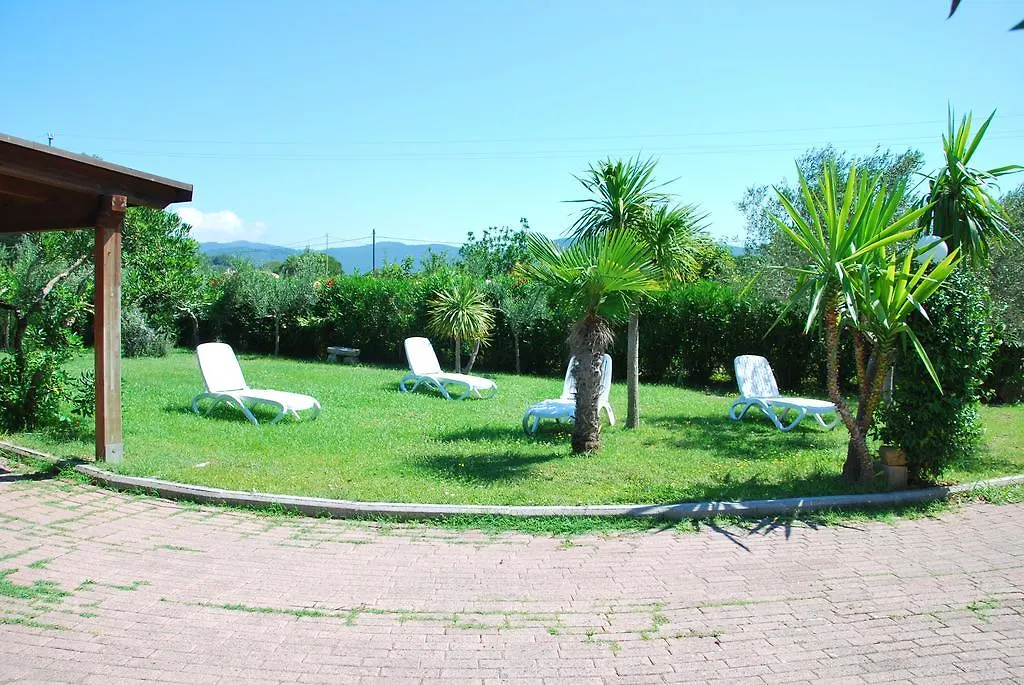 Appartamenti Mimosa - Clima, Giardino, Posti Auto Marina di Campo 0*,  Italië