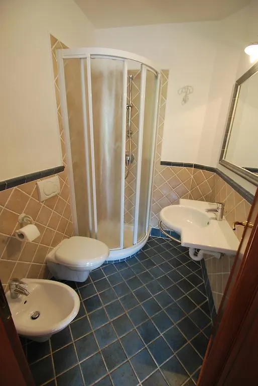 Appartement Appartamenti Mimosa - Clima, Giardino, Posti Auto Marina di Campo Italië